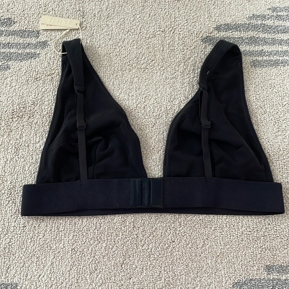 SKIMS COTTON PLUNGE BRALETTE - Picture 6 of 9